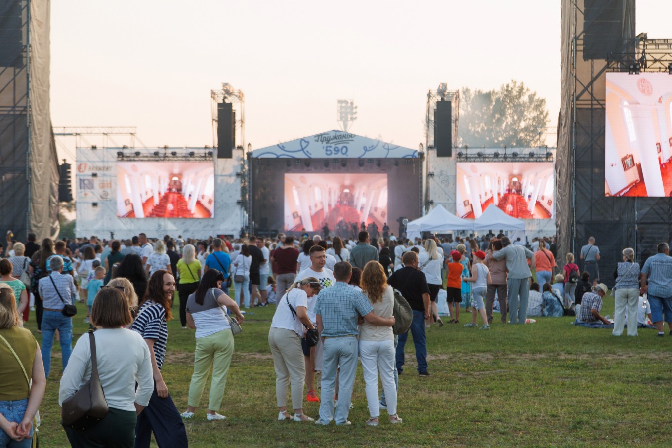 В праздничных и торжественных мероприятиях приняла участие и компания «5 элемент».