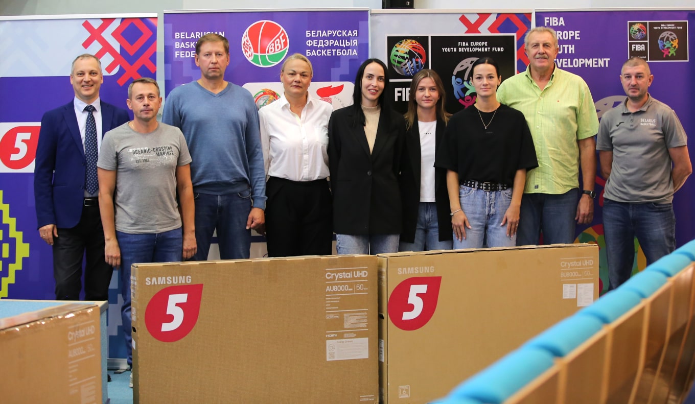 Награждение лучших тренеров Детско-юношеской баскетбольной лиги