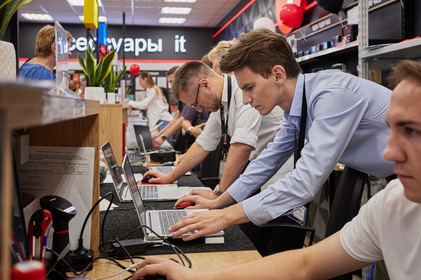 Магазин 5 элемент в г. Пинск ул. Ленина 8 открылся после ремонта