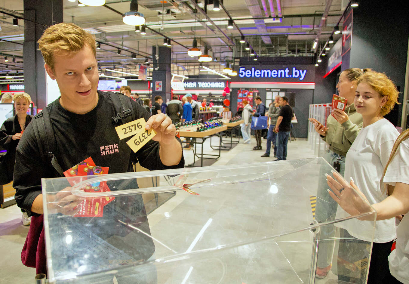 «5 элемент» в ТРЦ Prizma