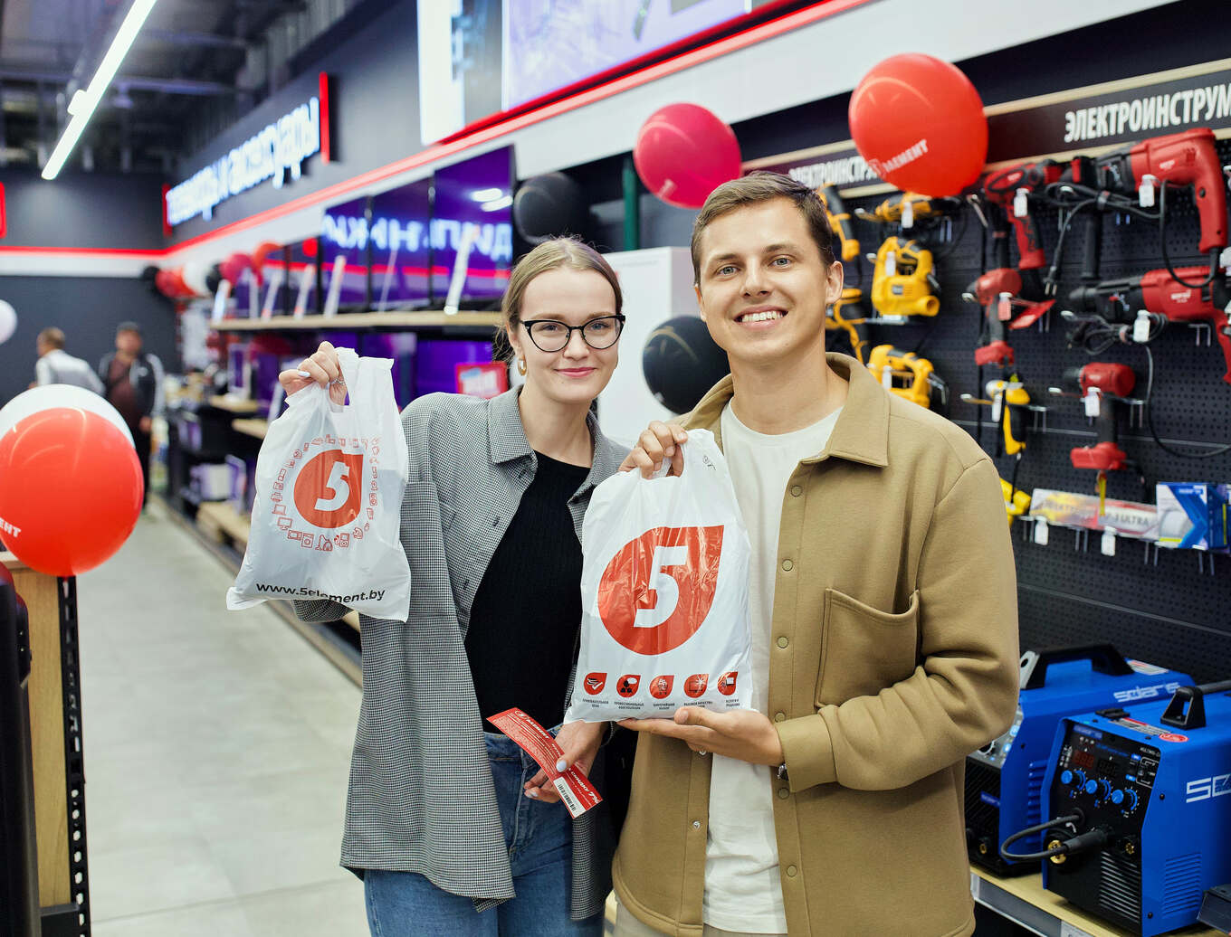 «5 элемент» в ТРЦ Prizma