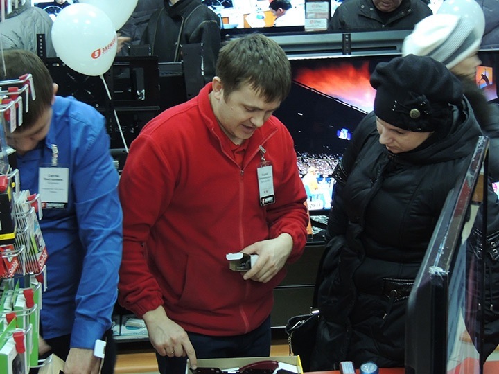 Покупатели приобретают товары в кредит