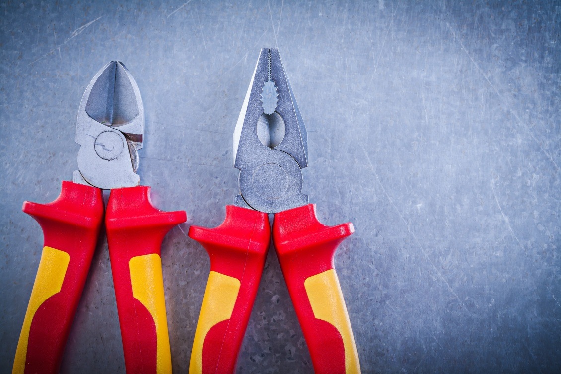 Пассатижы (плоскогубцы)