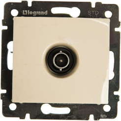 Розетка Daccord (Legrand) 695625