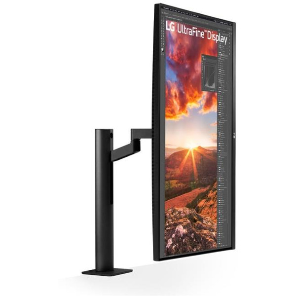 Монитор LG UltraFine 32UN880K-B