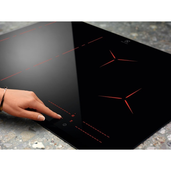 Варочная панель Electrolux EIP8146