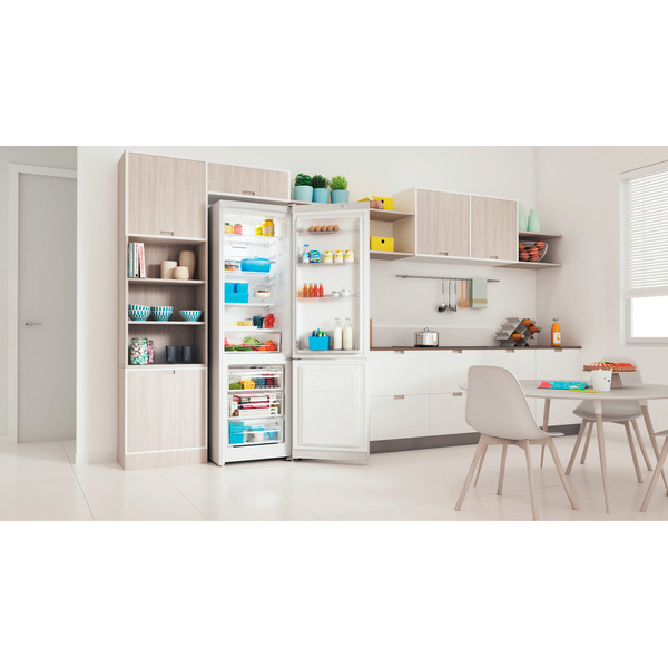 Холодильник Indesit ITS 5200 W