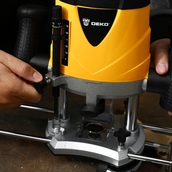 Фрезер Deko DKR1900 (063-4222)