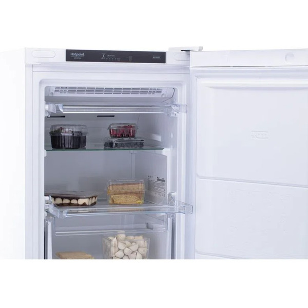 Морозильник Hotpoint-Ariston HFZ 6175 W
