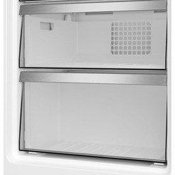 Морозильник GRUNDIG GFPN66821XBR