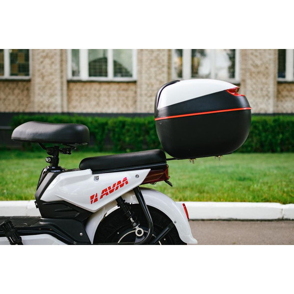 Электроскутер AVM Delta (белый)