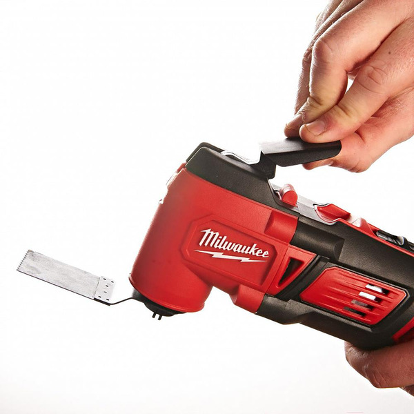 Реноватор Milwaukee M18 BMT-0 4933446203 (без АКБ и ЗУ)