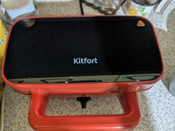 Вафельница 