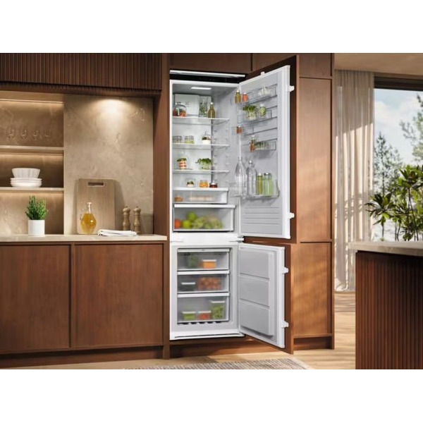 Холодильник Electrolux E6MNTE19S