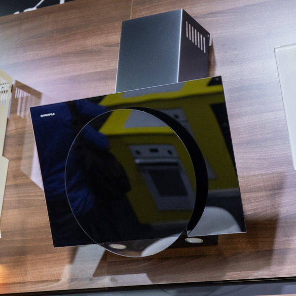 Кухонная вытяжка MAUNFELD Tower L Touch 60 (черный)