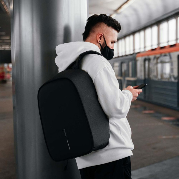 Рюкзак для ноутбука XD DESIGN Bobby Hero XL P705.711 (черный)