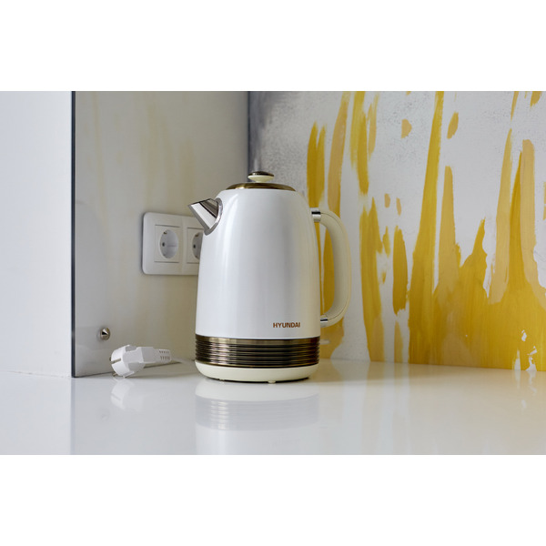 Электрический чайник Hyundai HYK-S4500