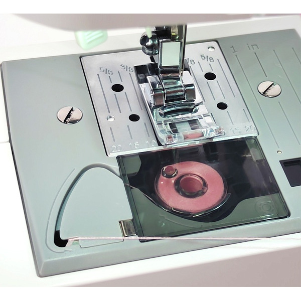 Швейная машина Leader Majestic 250E