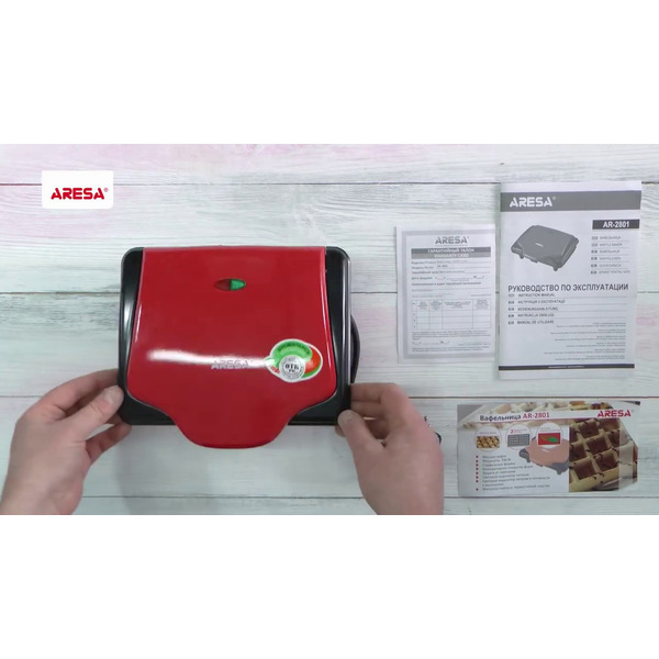 Вафельница ARESA AR-2801