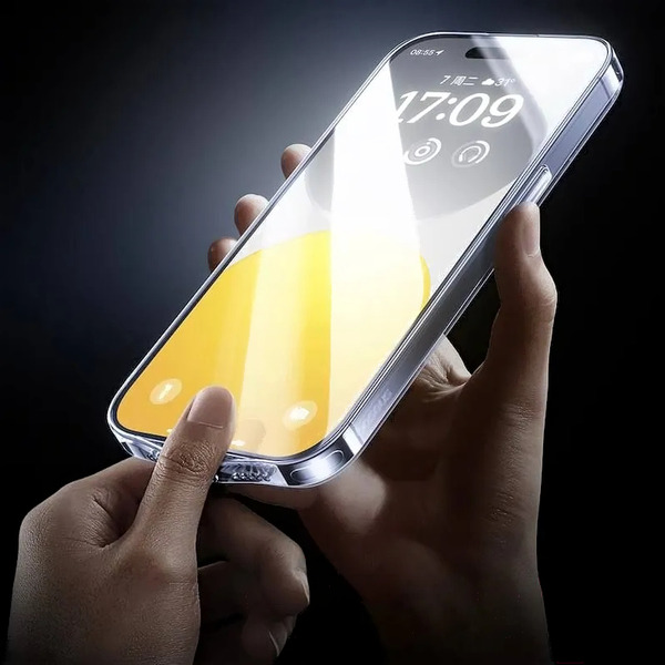 Накладка силиконовая Baseus P60115400201-01 Schott Series for iP 15 Plus, с защитным стеклом и набором для чистки, Clear