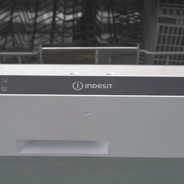 Встраиваемая посудомоечная машина Indesit DI 3C89