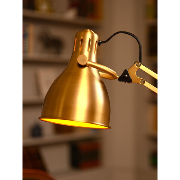 Светильник настольный ARTSTYLE HT-718BRS