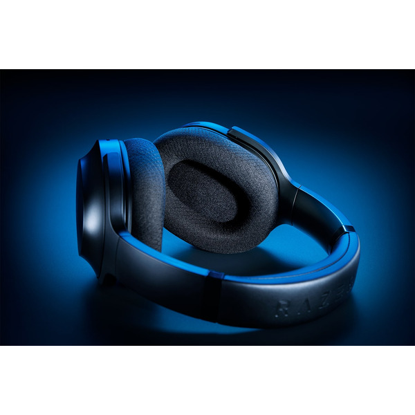 Наушники Razer Barracuda RZ04-03790100-R3M1 (черный)