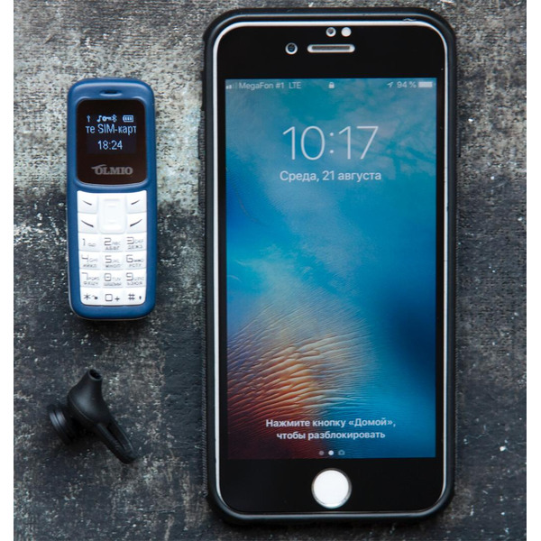 Мобильный телефон Olmio A02 (синий-белый)