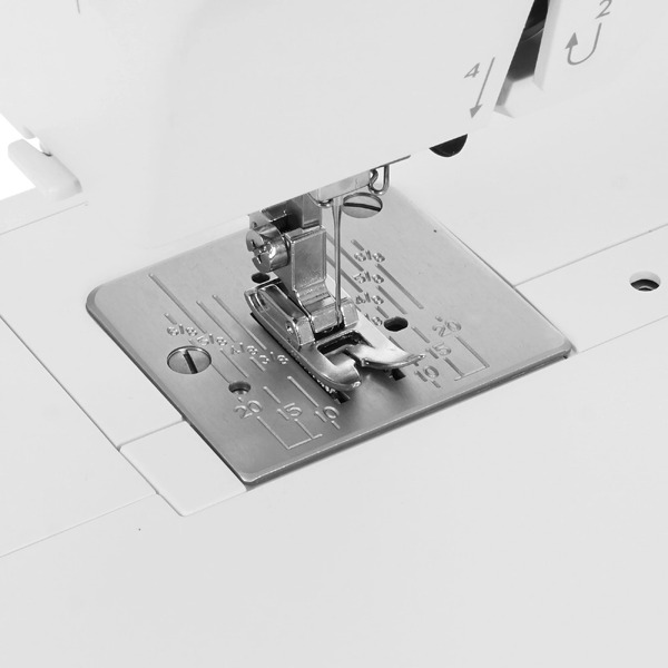 Швейная машина Janome 1522GN