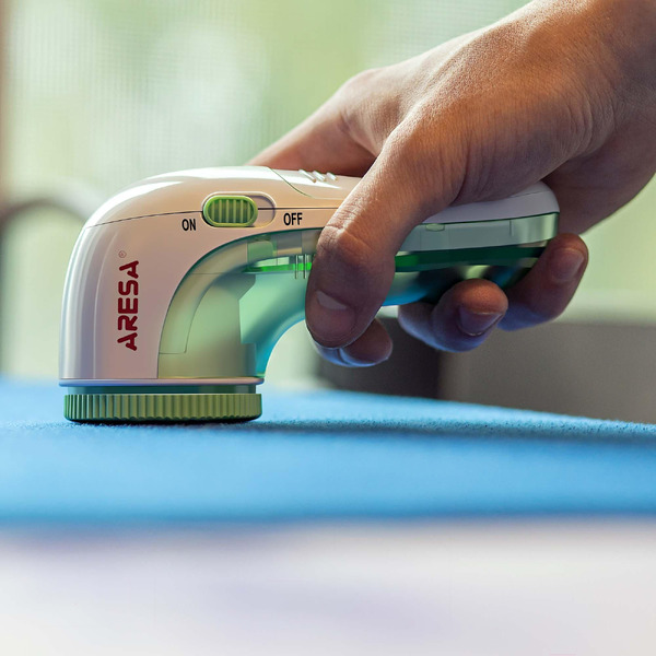 Машинка для удаления катышков ARESA AR-4102