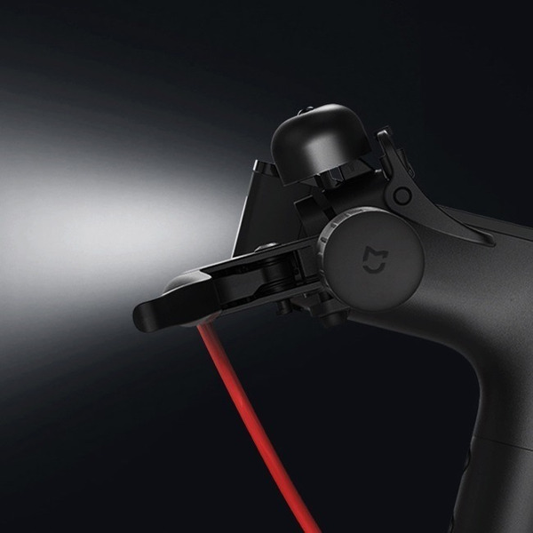 Электрический самокат XIAOMI Mi Electric Scooter Pro Black (FBC4015GL Black)