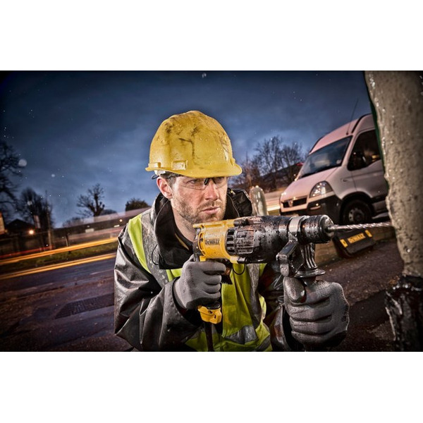 Перфоратор DeWalt D25133K-QS (кейс)