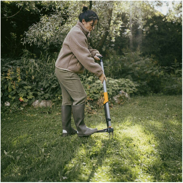 Корнеудалитель Fiskars 1080409