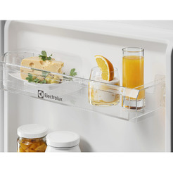 Холодильник Electrolux ENS3SE18S