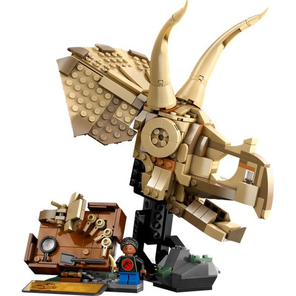 Конструктор Lego Jurassic World Окаменелости динозавров череп трицератопса 76969