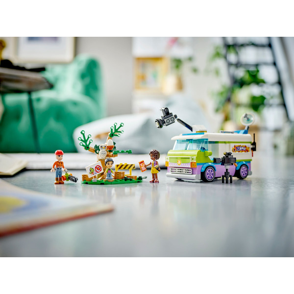 Конструктор LEGO Friends Фургон отдела новостей 41749