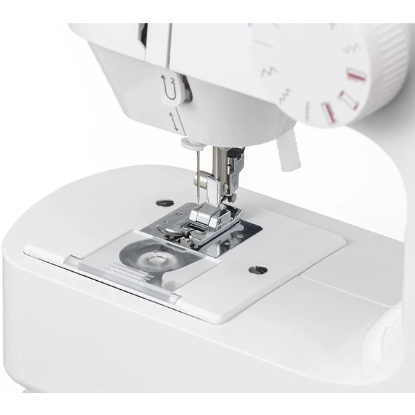 Швейная машина Chayka HandyStitch 33