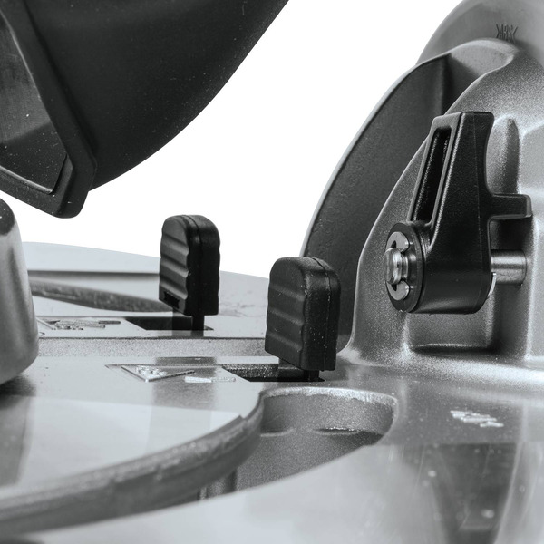 Дисковая пила Makita  LS 1219 L