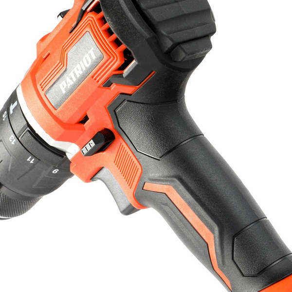 Дрель-шуруповерт Patriot BR 210UES-h 180301555 (с 2-мя АКБ, кейс)