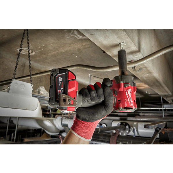 Гайковерт Milwaukee M18 FIW2P12-502X 4933478447 (с 2-мя АКБ, кейс)