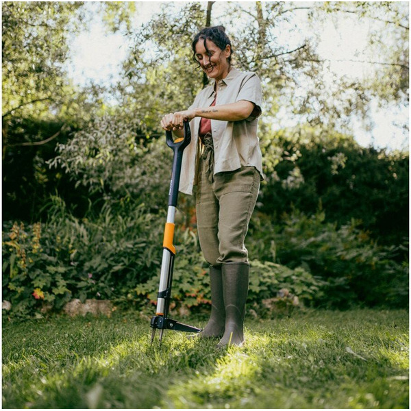 Корнеудалитель телескопический Fiskars 1080409