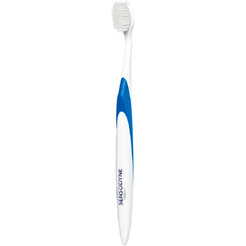 Зубная щетка Sensodyne Gentle Care мягкая