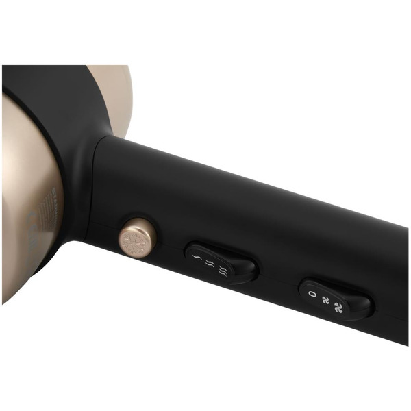 Фен StarWind SHD 7072