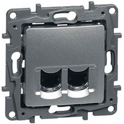 Розетка Legrand Etika 672452