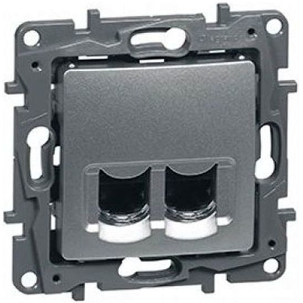 Розетка Legrand Etika 672452