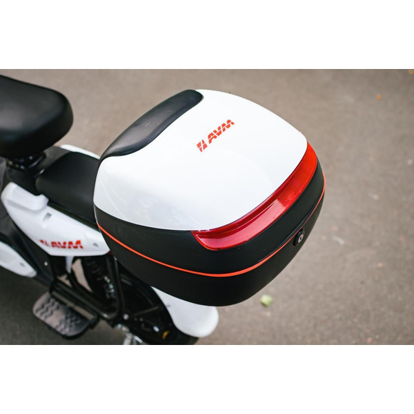 Электроскутер AVM Delta (белый)