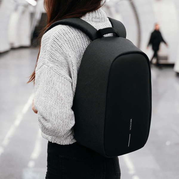 Рюкзак для ноутбука XD DESIGN Bobby Hero Small P705.701 (черный)
