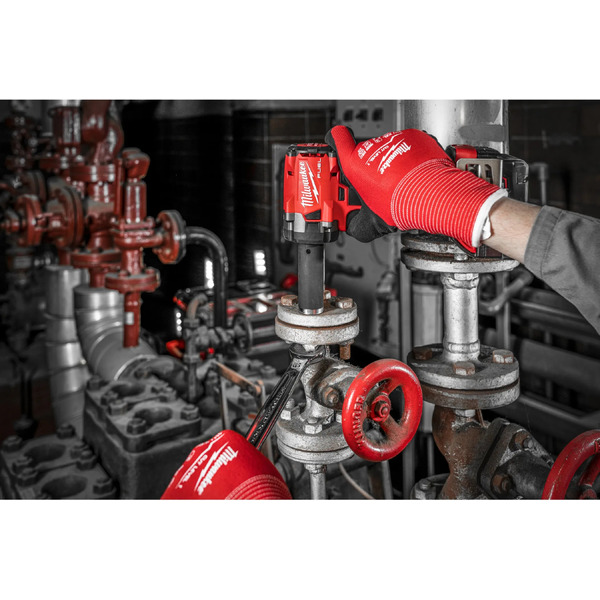 Гайковерт Milwaukee M18 FIW2P12-502X 4933478447 (с 2-мя АКБ, кейс)