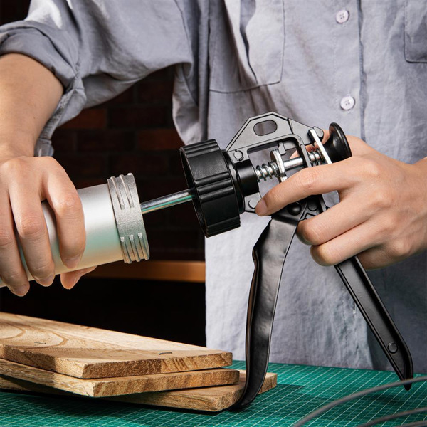 Пистолет для герметика Deli EDL2380