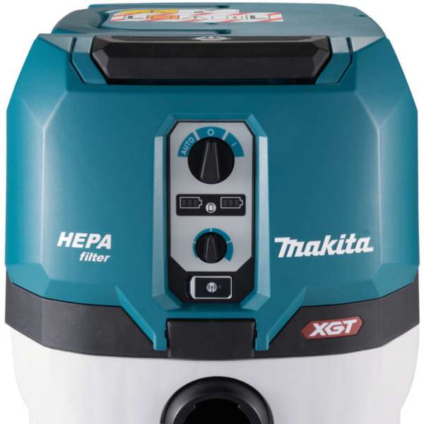 Пылесос аккумуляторный Makita VC004GLZ01